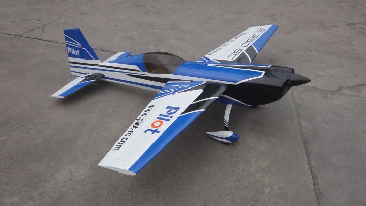 Extra 330SC Pilot RC 170" (35%) 2.70m - Bleu / Blanc / Noir - 100 - 120cm3 